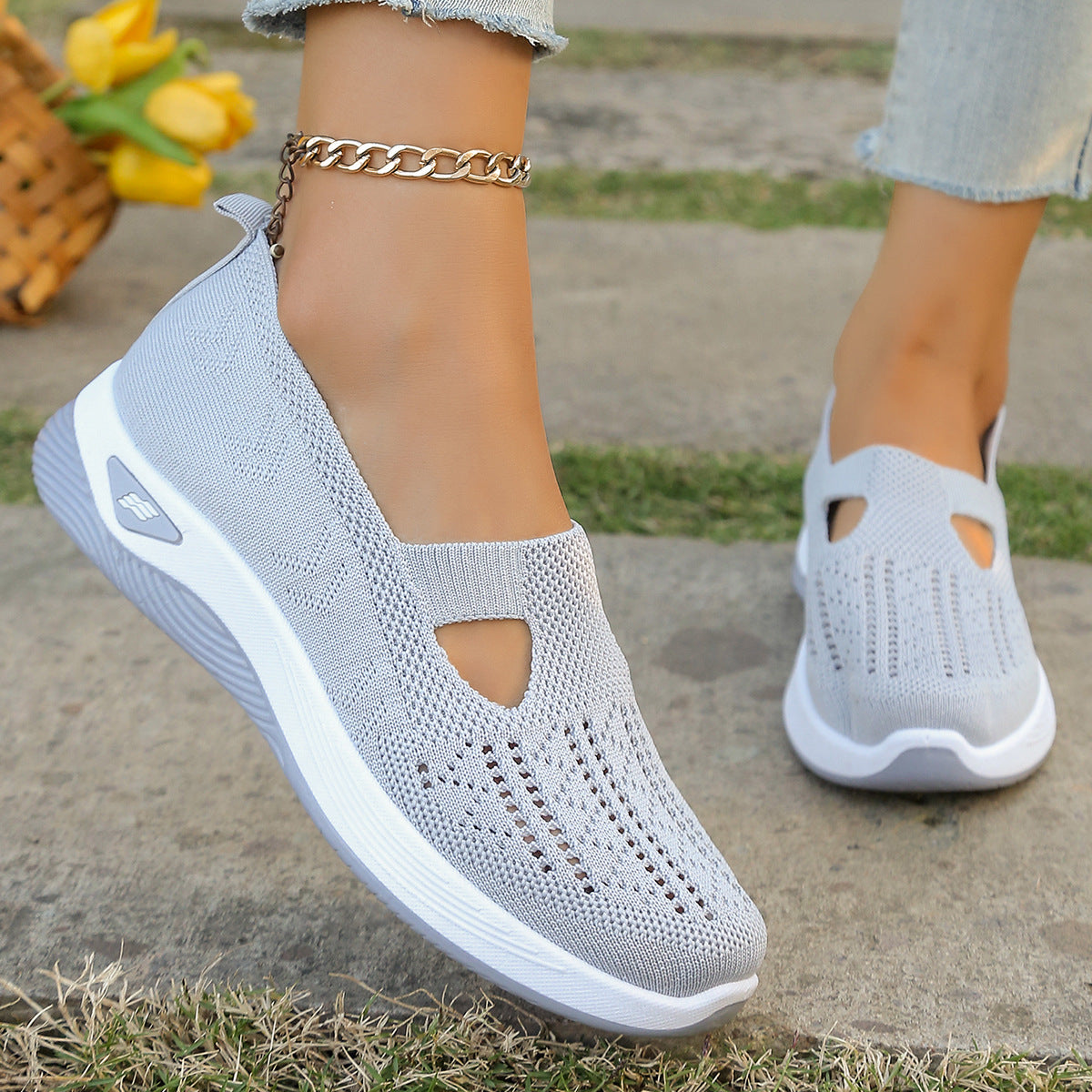 Women's Casual Shoes Soft Bottom Breathable Stylish Mom Shoes Sneaker