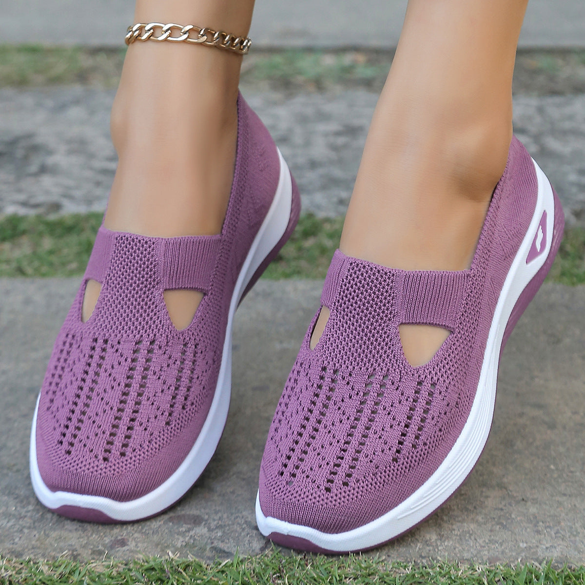 Women's Casual Shoes Soft Bottom Breathable Stylish Mom Shoes Sneaker