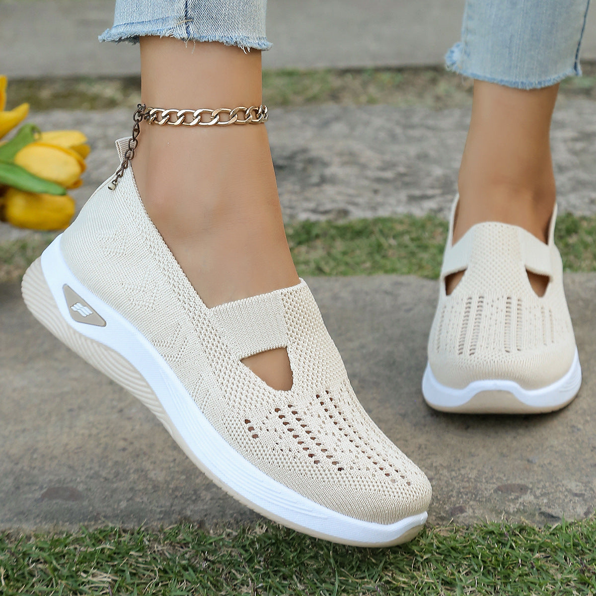 Women's Casual Shoes Soft Bottom Breathable Stylish Mom Shoes Sneaker