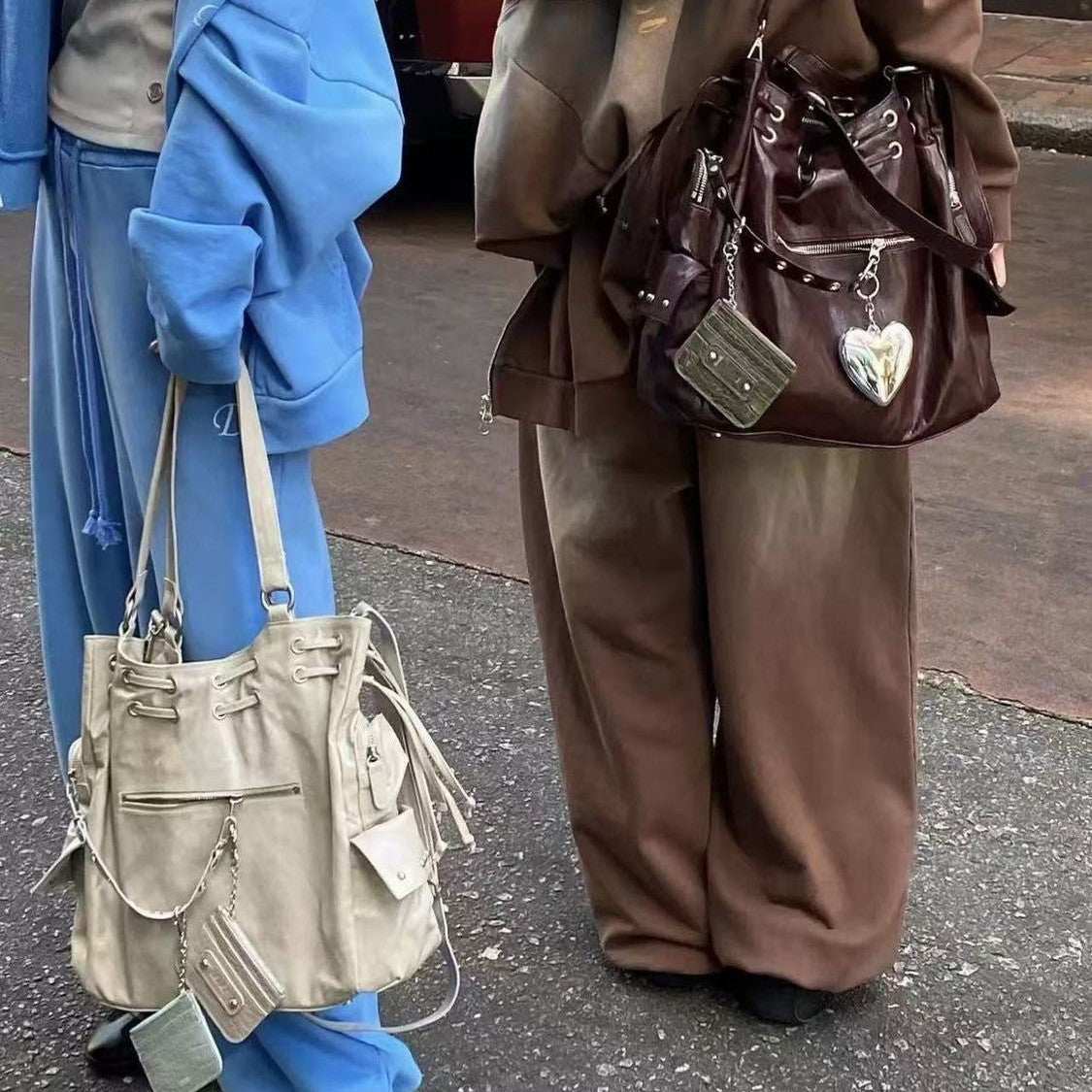 Female New Rivets Large-capacity Crossbody Bag