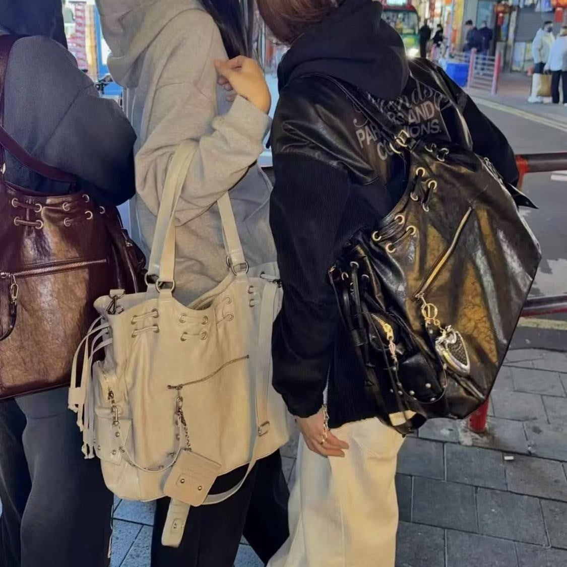 Female New Rivets Large-capacity Crossbody Bag