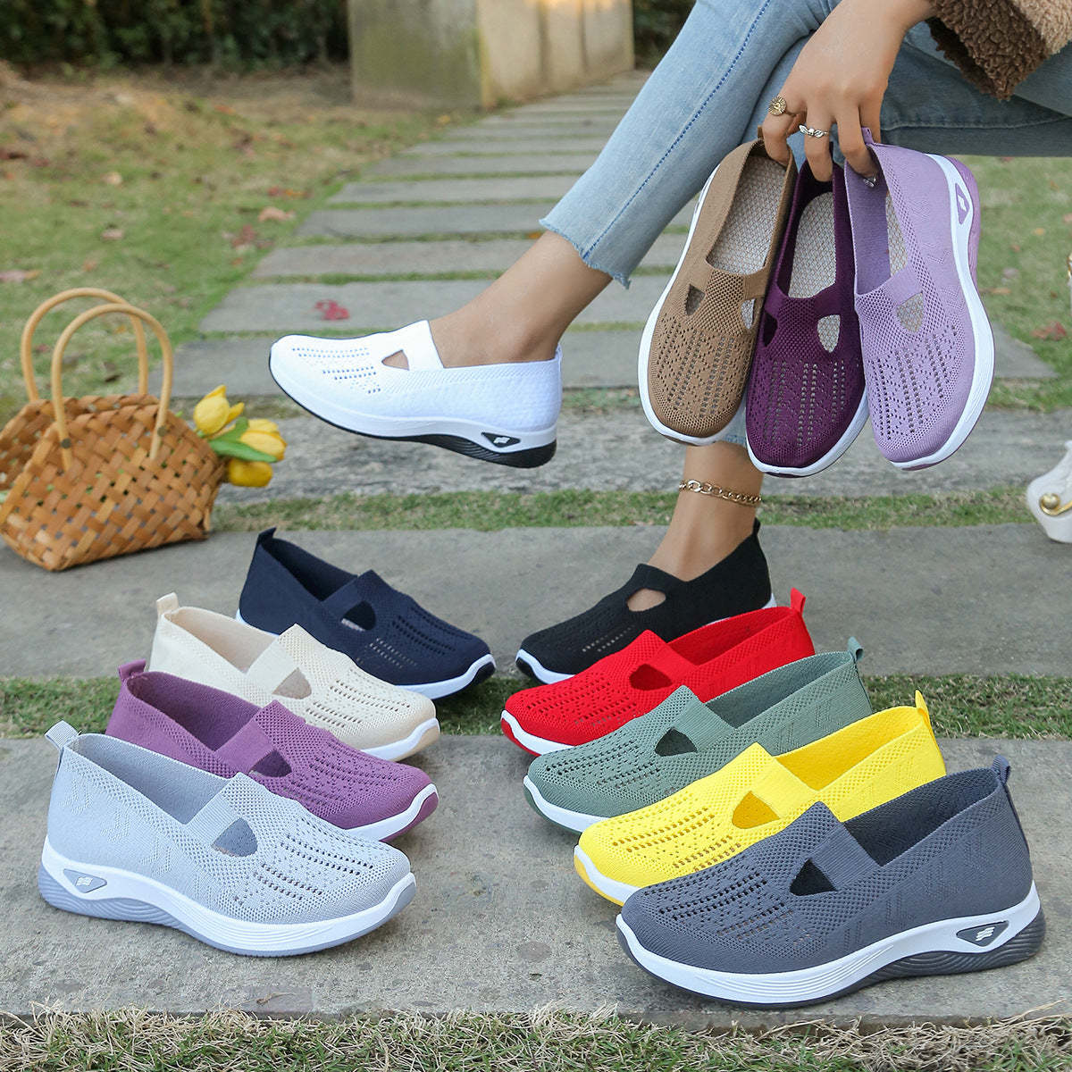 Women's Casual Shoes Soft Bottom Breathable Stylish Mom Shoes Sneaker