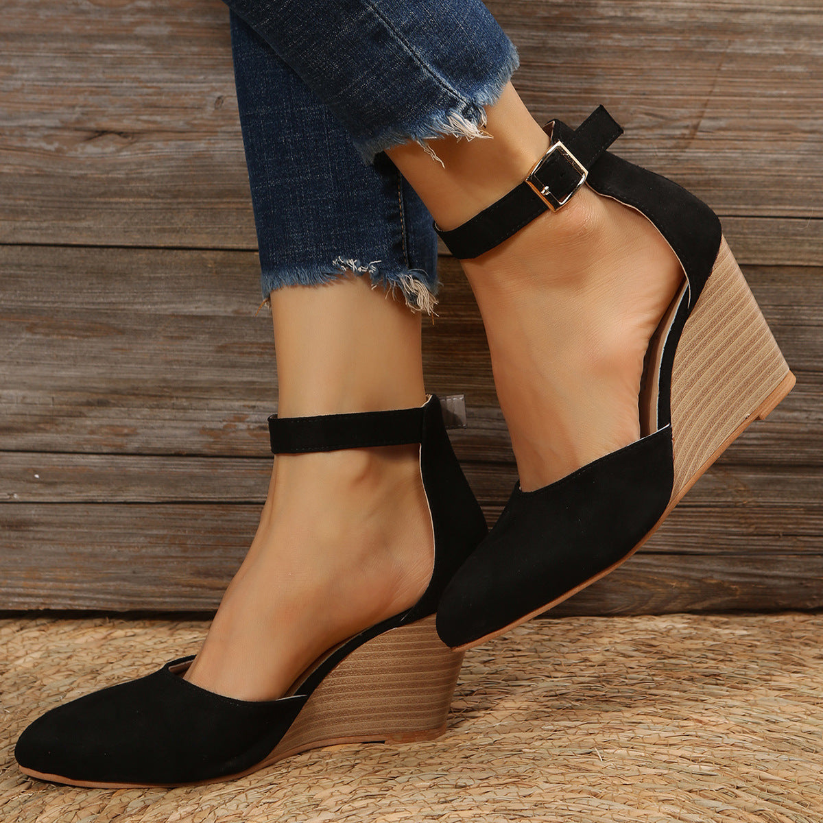 Women's Pointed Toe Buckle Strap Sandals