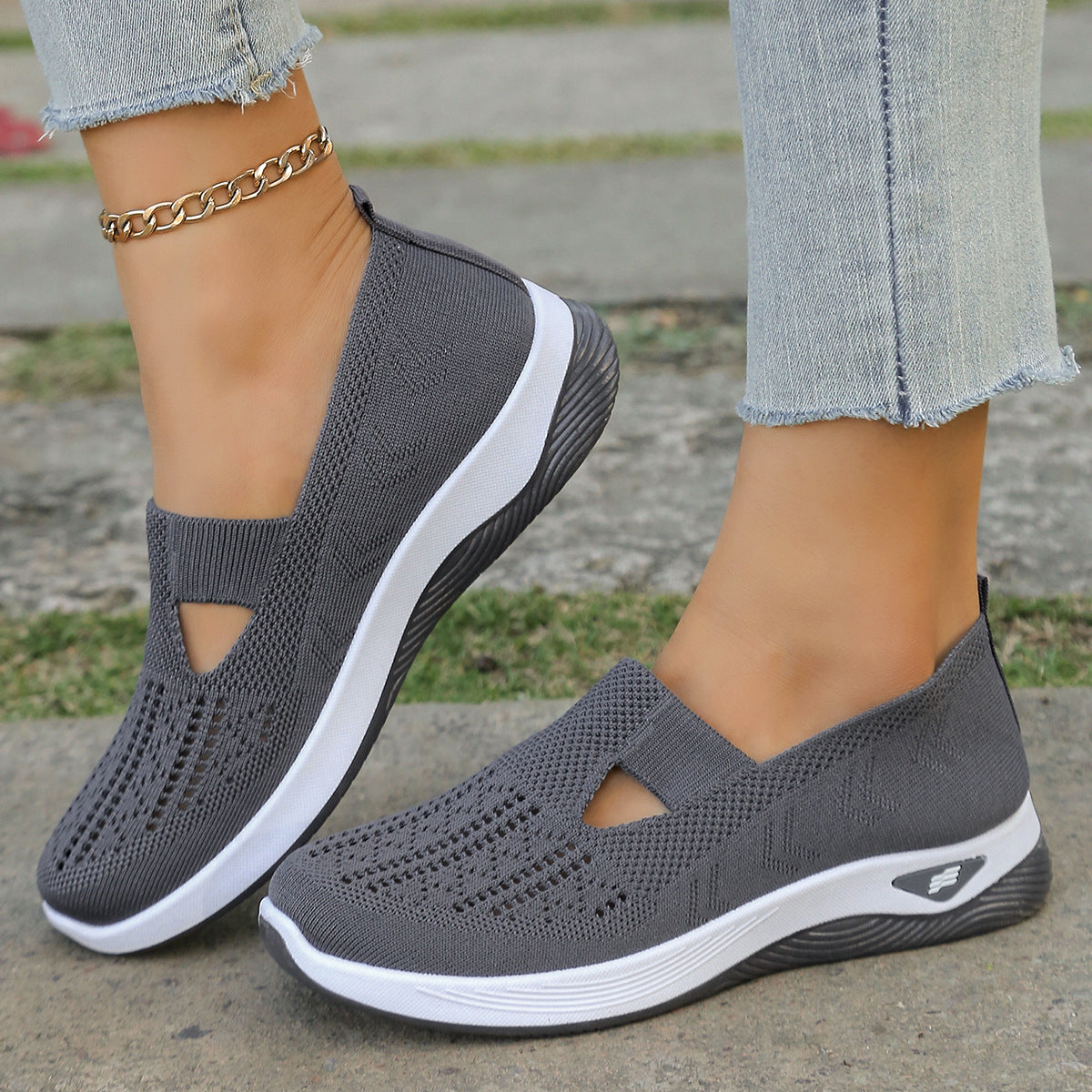 Women's Casual Shoes Soft Bottom Breathable Stylish Mom Shoes Sneaker