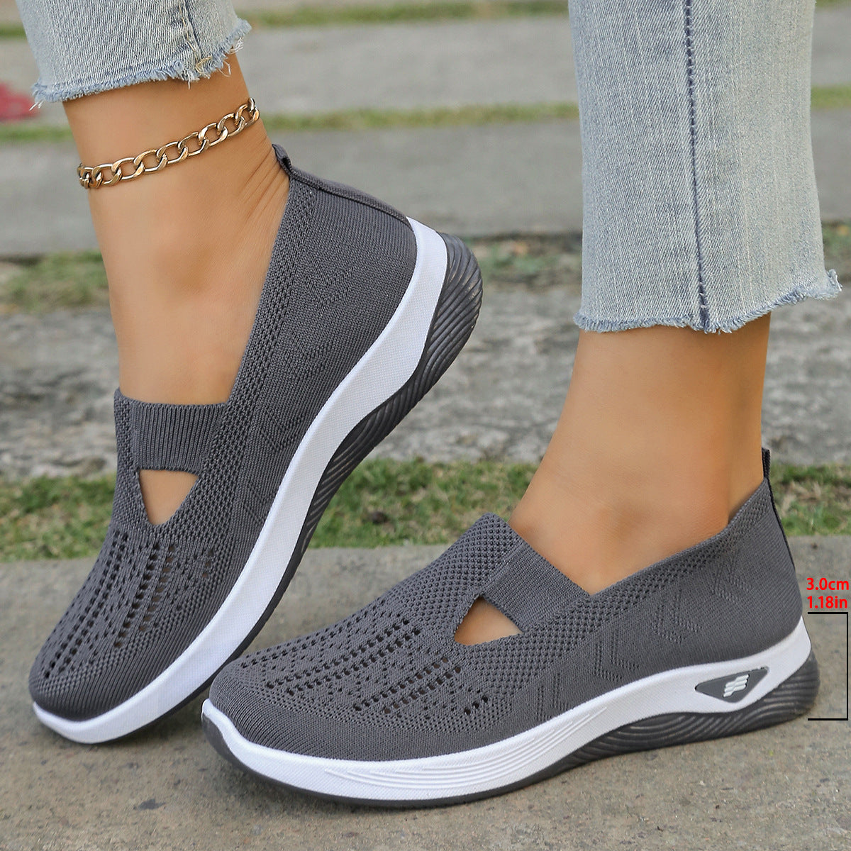 Women's Casual Shoes Soft Bottom Breathable Stylish Mom Shoes Sneaker