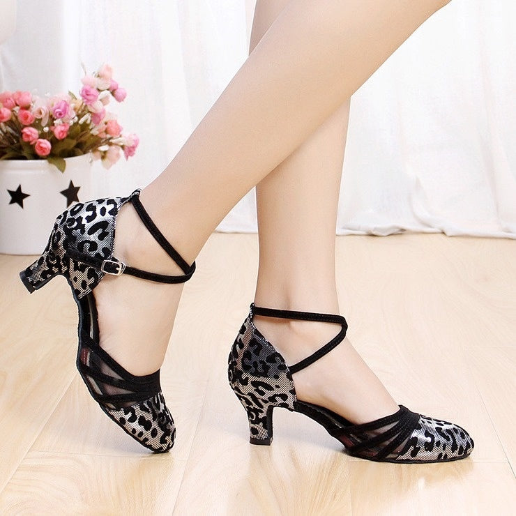 Women's Rubber Sole Latin Dance Shoes Mid Heel